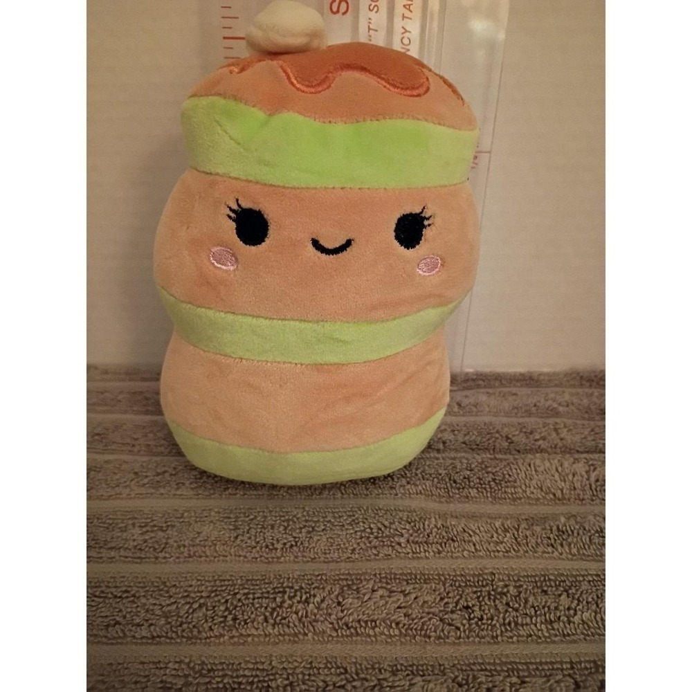 Squishmallows Hermine The Pancake Stack   5"
